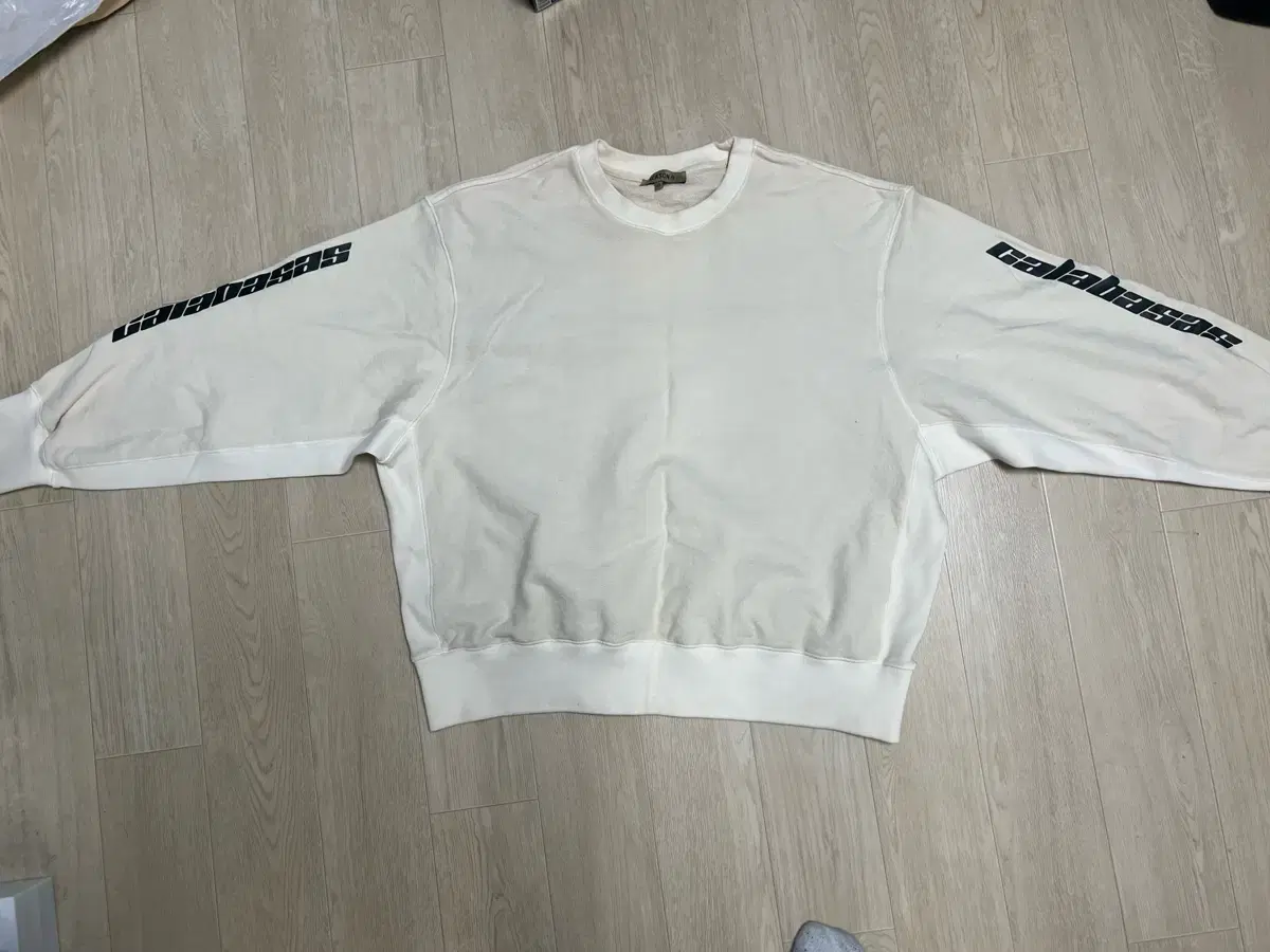 YEEZY 시즌4 calabasas 맨투맨 XL