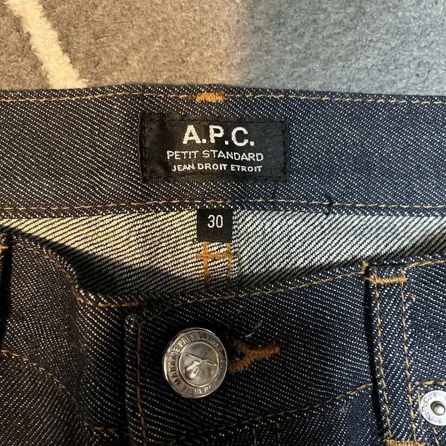 APC 아페쎄 쁘띠스탠다드 A.P.C petit standard