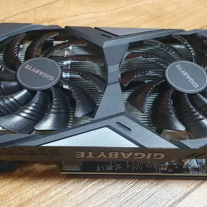 지포스 GTX 1660 SUPER 그래픽카드