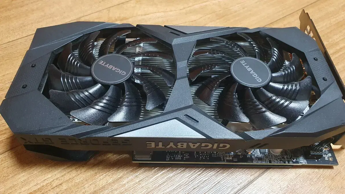 지포스 GTX 1660 SUPER 그래픽카드