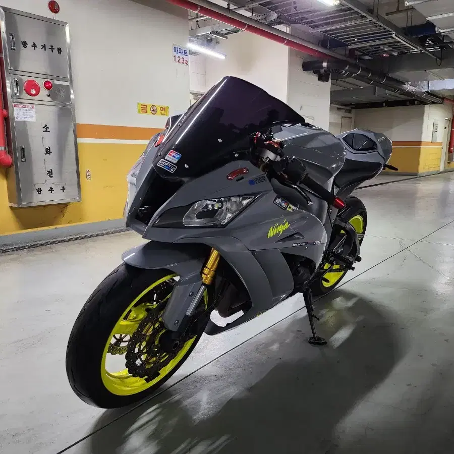 가와사키 닌자 zx 10r 리터급 바이크 끝판왕 팝니다