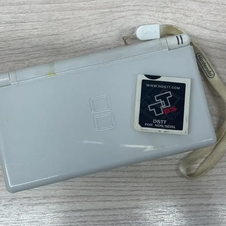 고전 닌텐도 ds lite 흰색 판매합니다!!