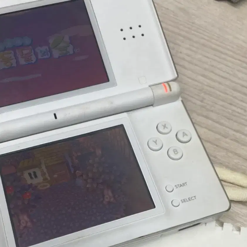 고전 닌텐도 ds lite 흰색 판매합니다!!