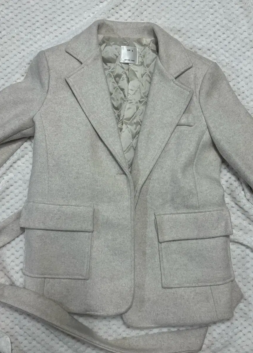 Closet cleanup) Ivory winter cord short coat jacket quilted lining communication