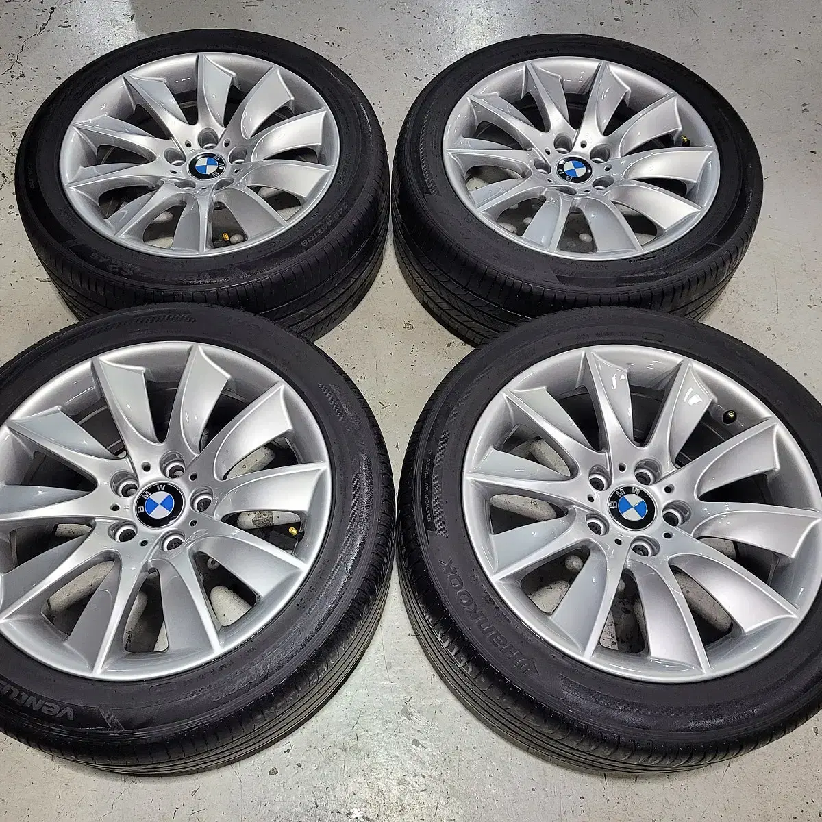 BMW F10 5시리즈 터빈 18인치 순정품휠타이어 한대분 판매