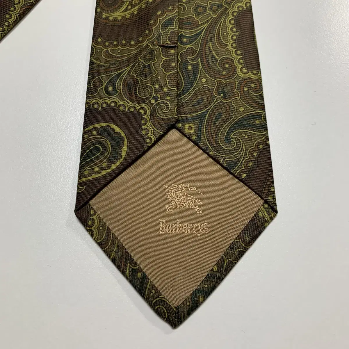 버버리(BURBERRY) 페이즐리 넥타이 명품 A+등급 8.7cm