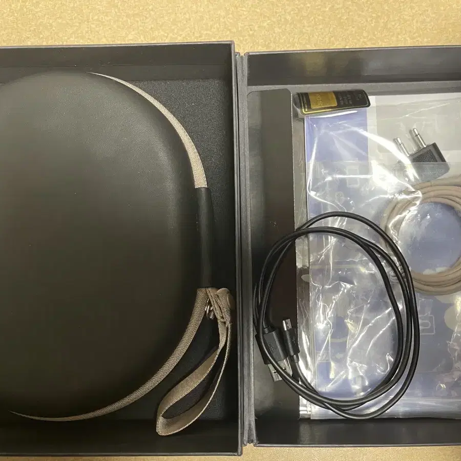 SONY MDR-1000X 노이즈캔슬링 헤드셋