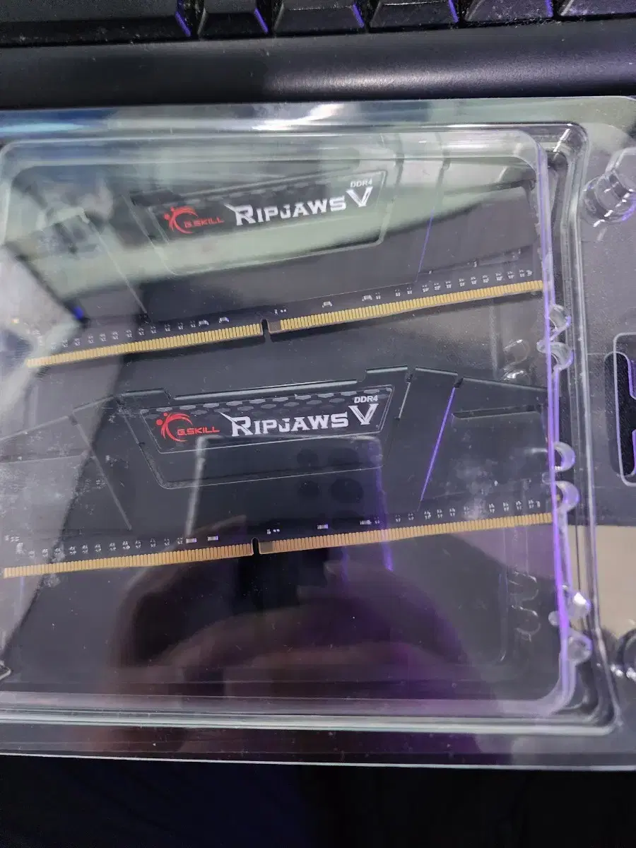 G.Skill Ripjaws V DDR4-3200 32GB 2개=64gb