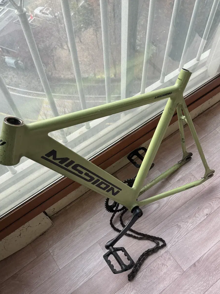Belle Line Mission Frame + Crankset sell Dashboard Communication
