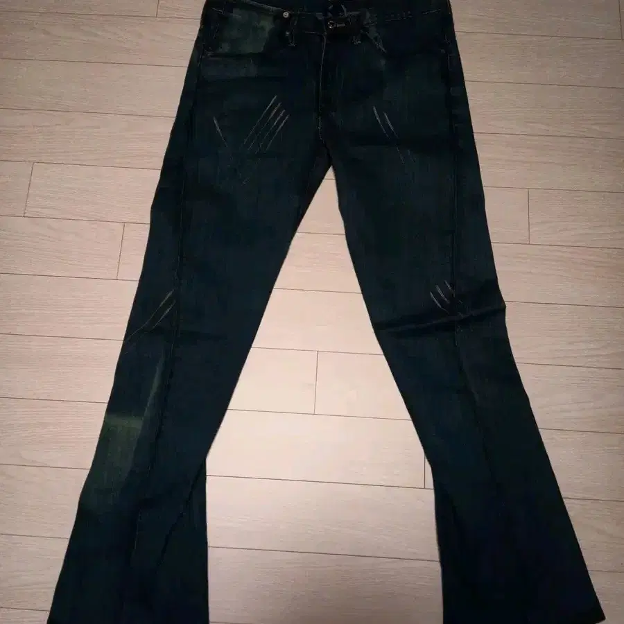 LEVI'S RED 2001SS INSPIRE - UNINSPIRE