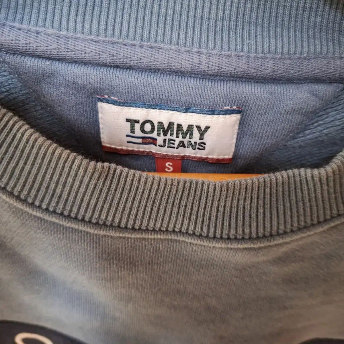 # TOMMY JEANS(S)