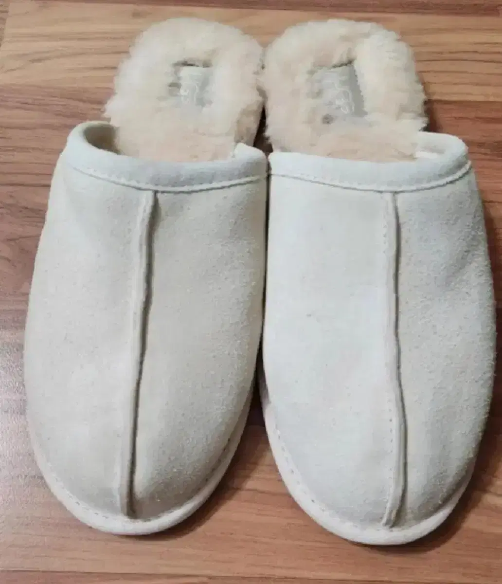 UGG 슬리퍼 스커프 실내화 미국 어그 아이보리