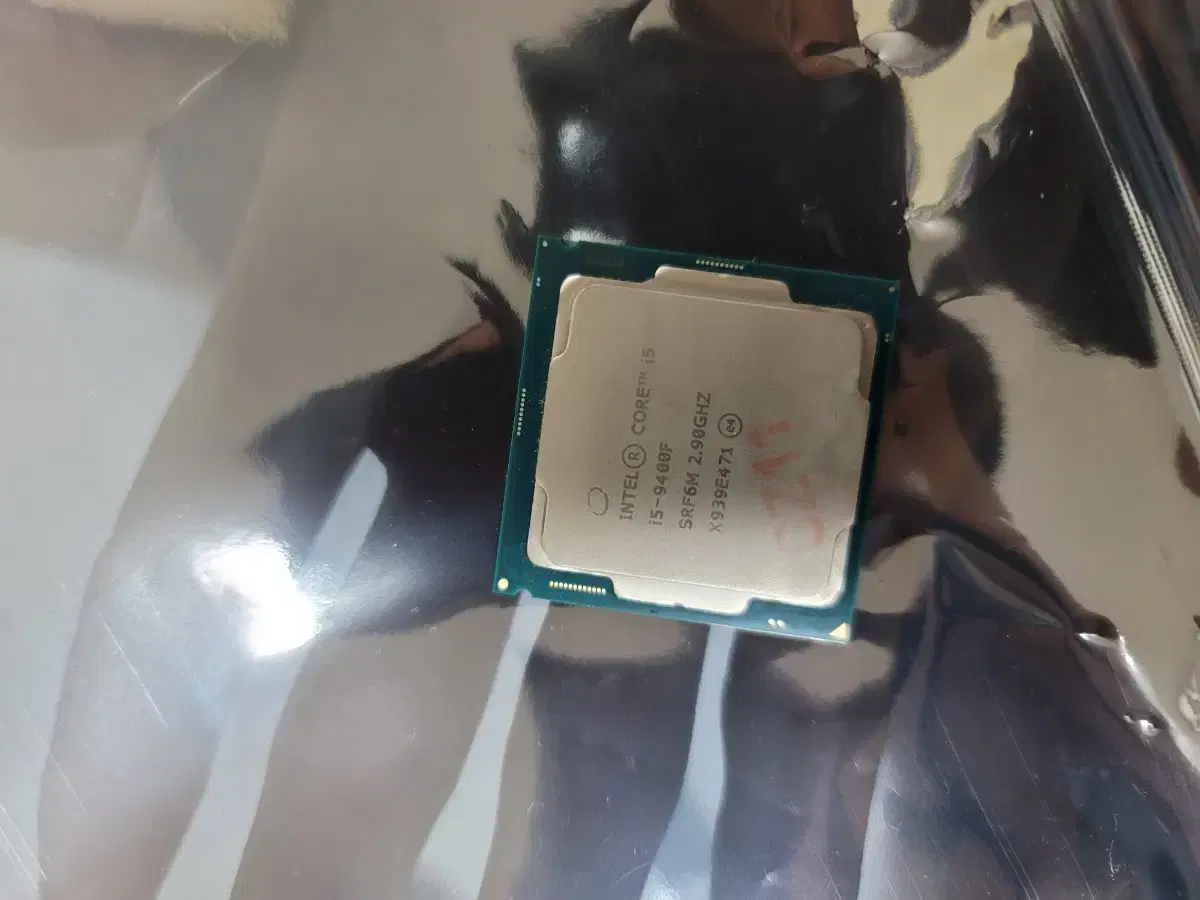 인텔 코어 i5 9400F CPU