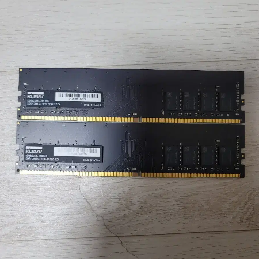 KLEVV 8GB  DDR4 2666 2개