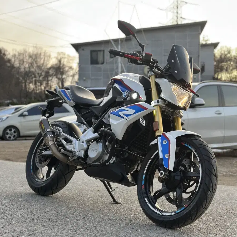 특가)g310r 18년 짧은 키로수 머플러,안개등 튜닝 저렴히 판매합니다