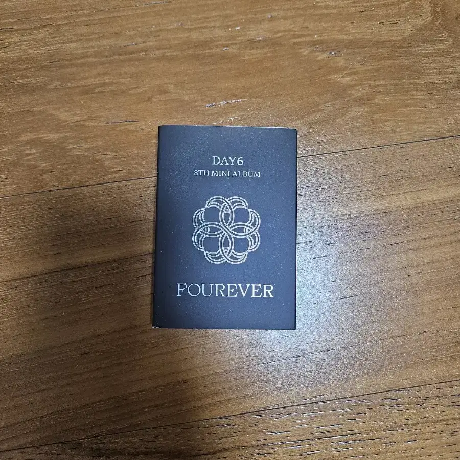 데이식스 포카 양도 FOUREVER