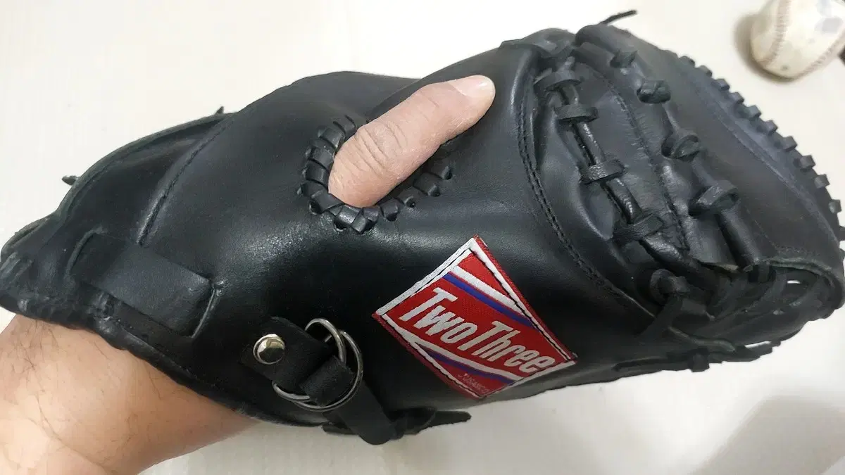 Catcher,2 first baseman gloves (new)