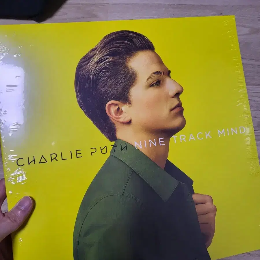 찰리푸스(Charlie Puth) 1집 LP 미개봉 판매합니다