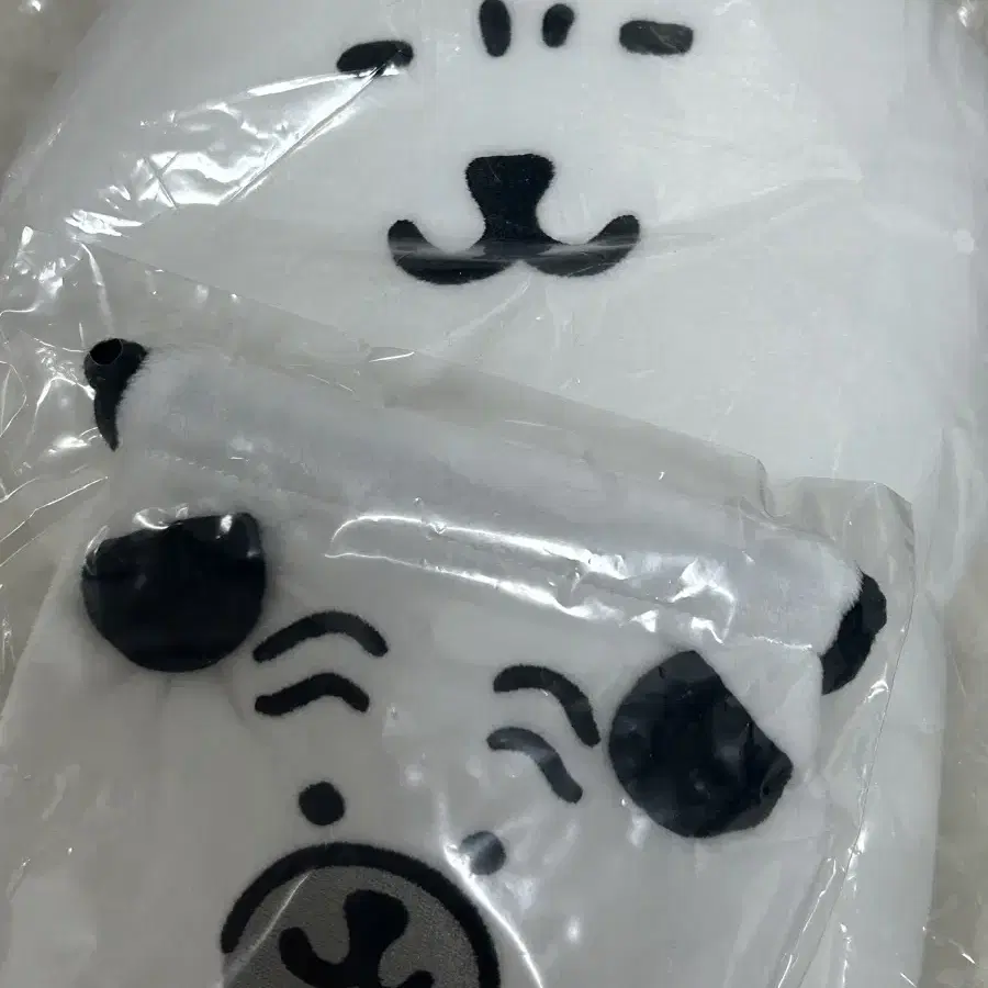 농담곰 제일복권 2등상, 퍼그 파우치