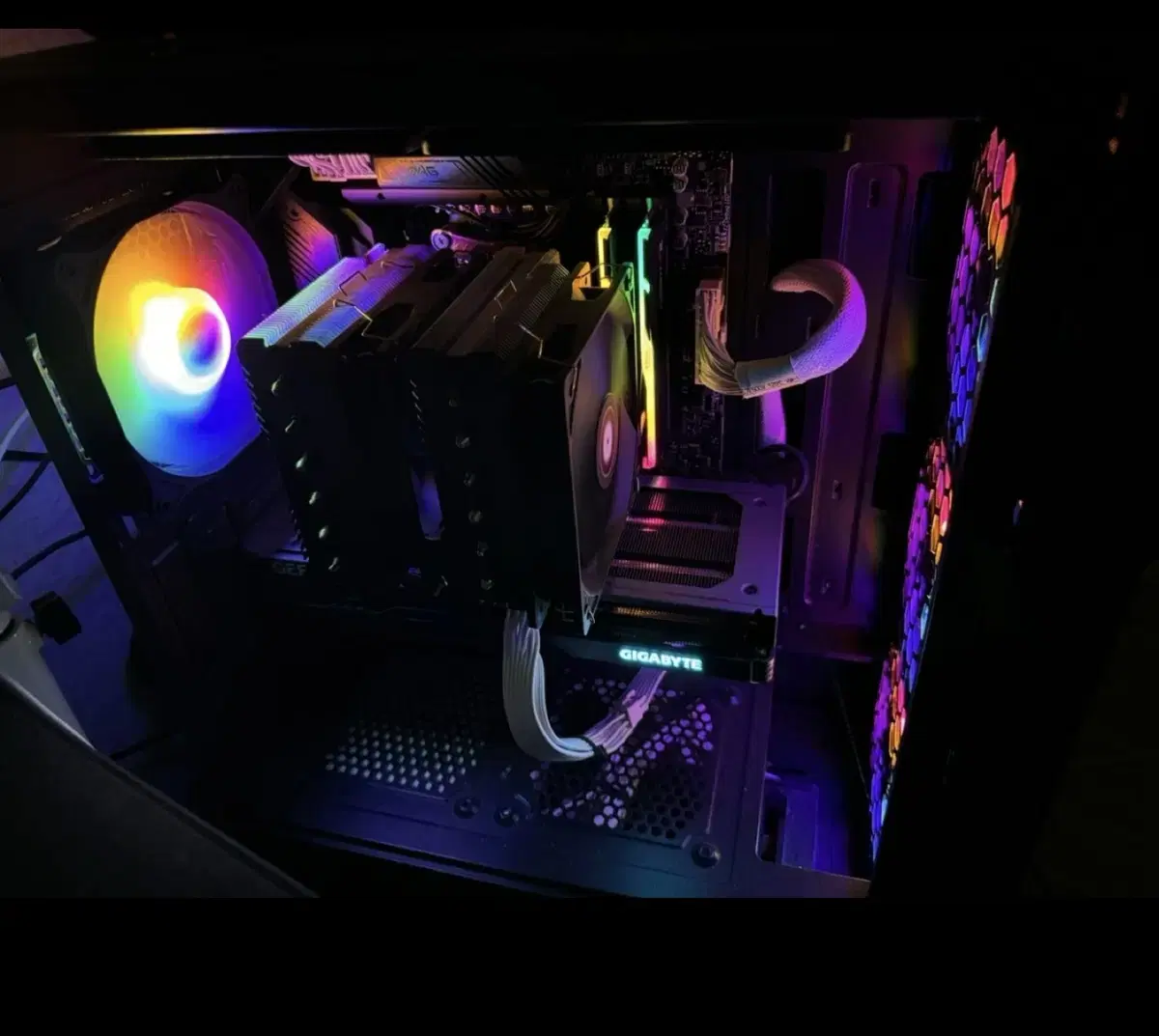 컴퓨터 AMD 라이젠 7 7800X3D + RTX 4060ti + G.S