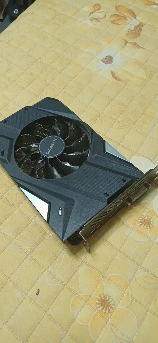 GTX1650 (4GB) 팝니다.