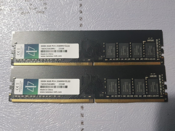 DDR4 8GB 3200Mhz 2개