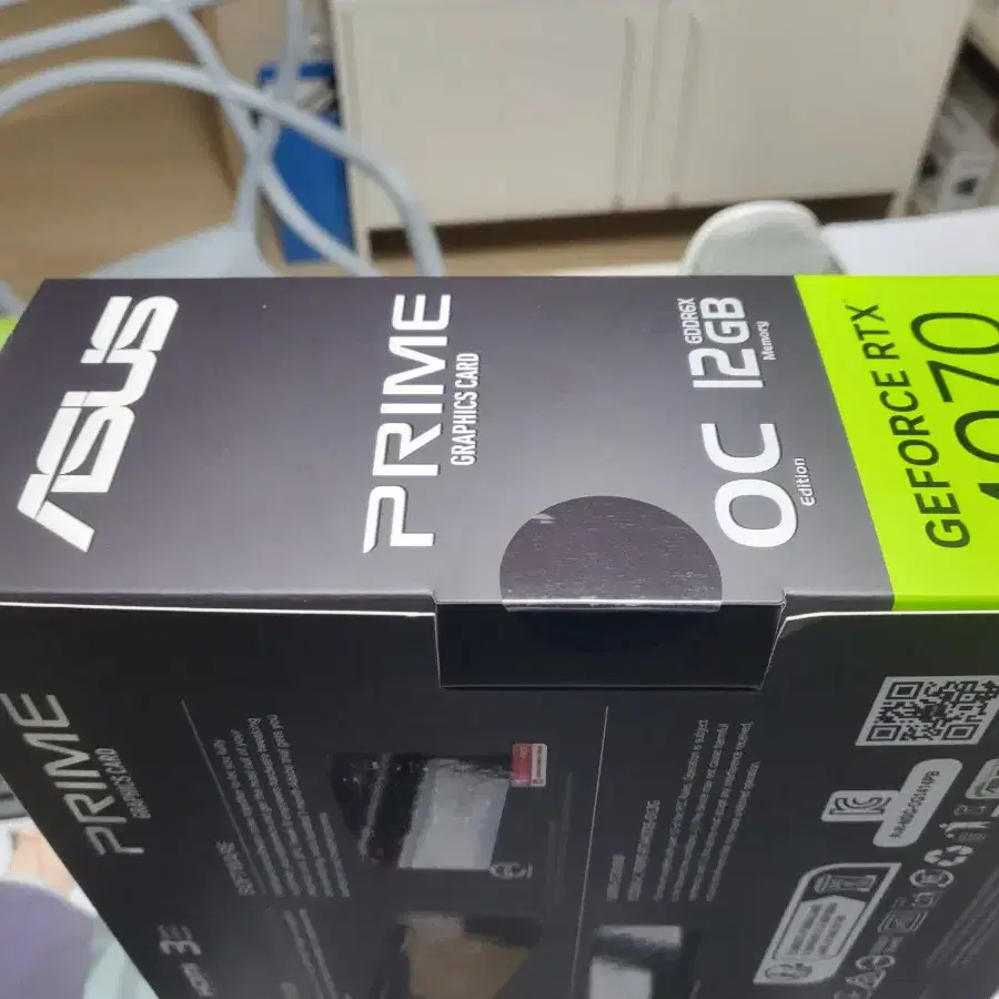 asus RTX 4070SUPER 12GB