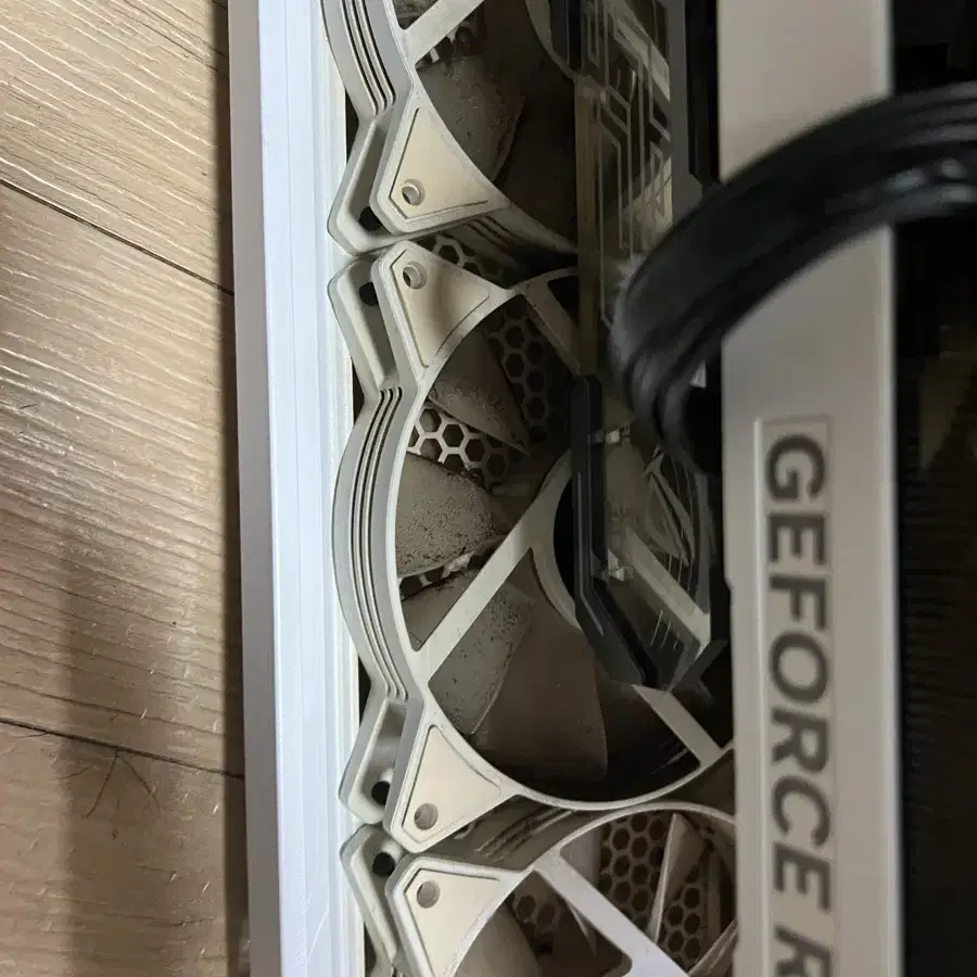 4070ti 컴퓨터 팝니다