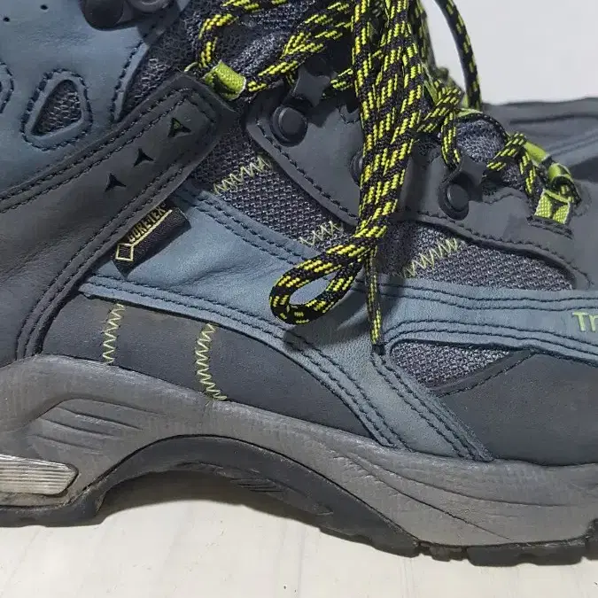 택포 270-275 A급 TREKSTA GORE-TEX 트레킹 등산화!