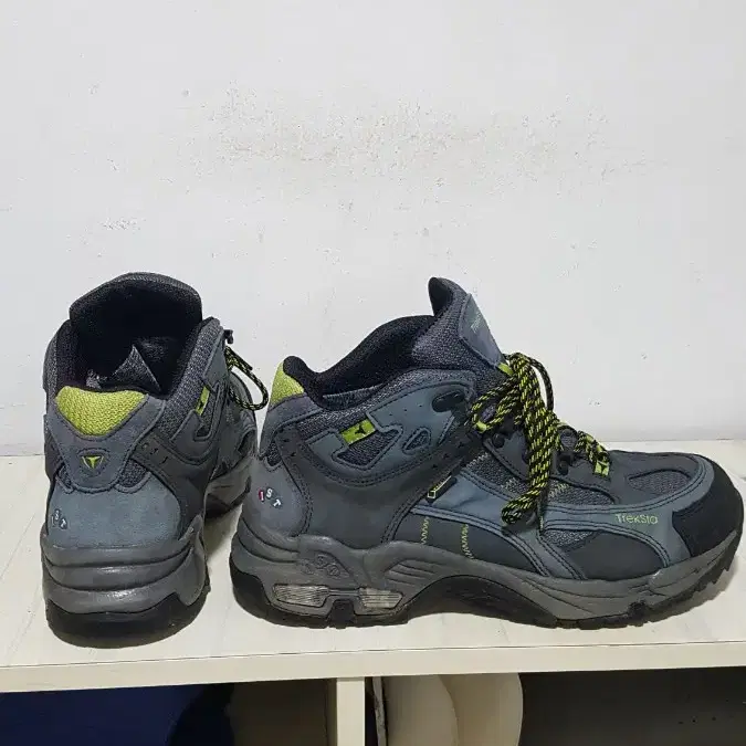 택포 270-275 A급 TREKSTA GORE-TEX 트레킹 등산화!