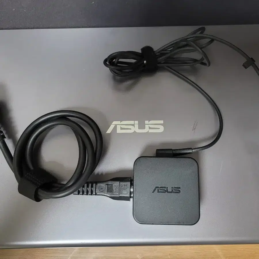 ASUS 비보북 모델명 D515D 15.6인치 노트북 판매