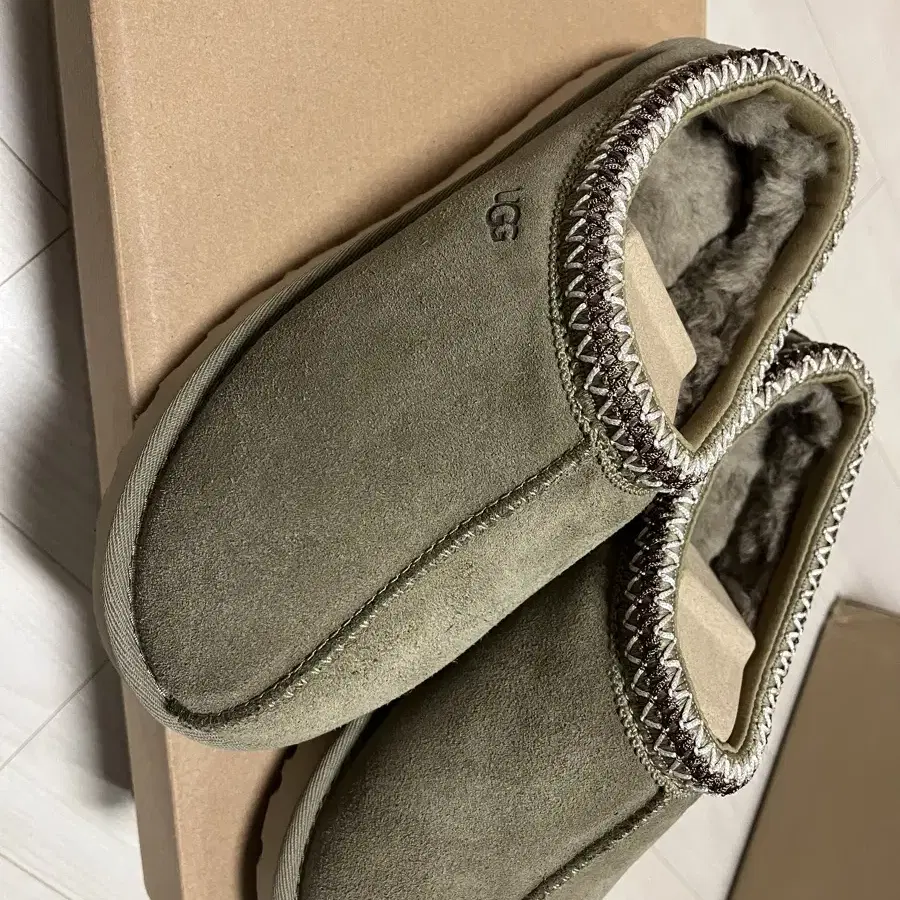 어그 타스만 UGG Tasman Slipper Antilope 240mm