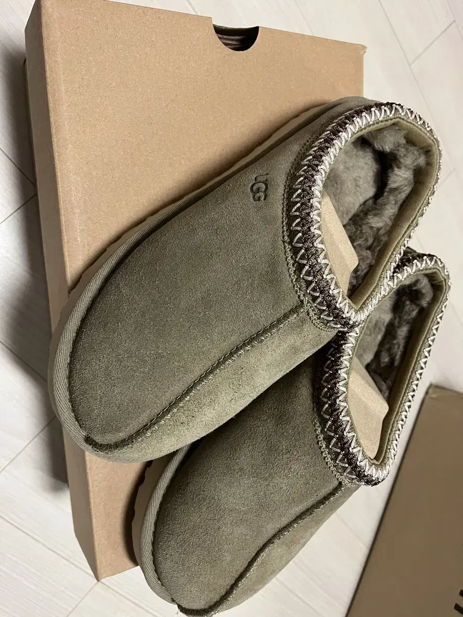 어그 타스만 UGG Tasman Slipper Antilope 240mm