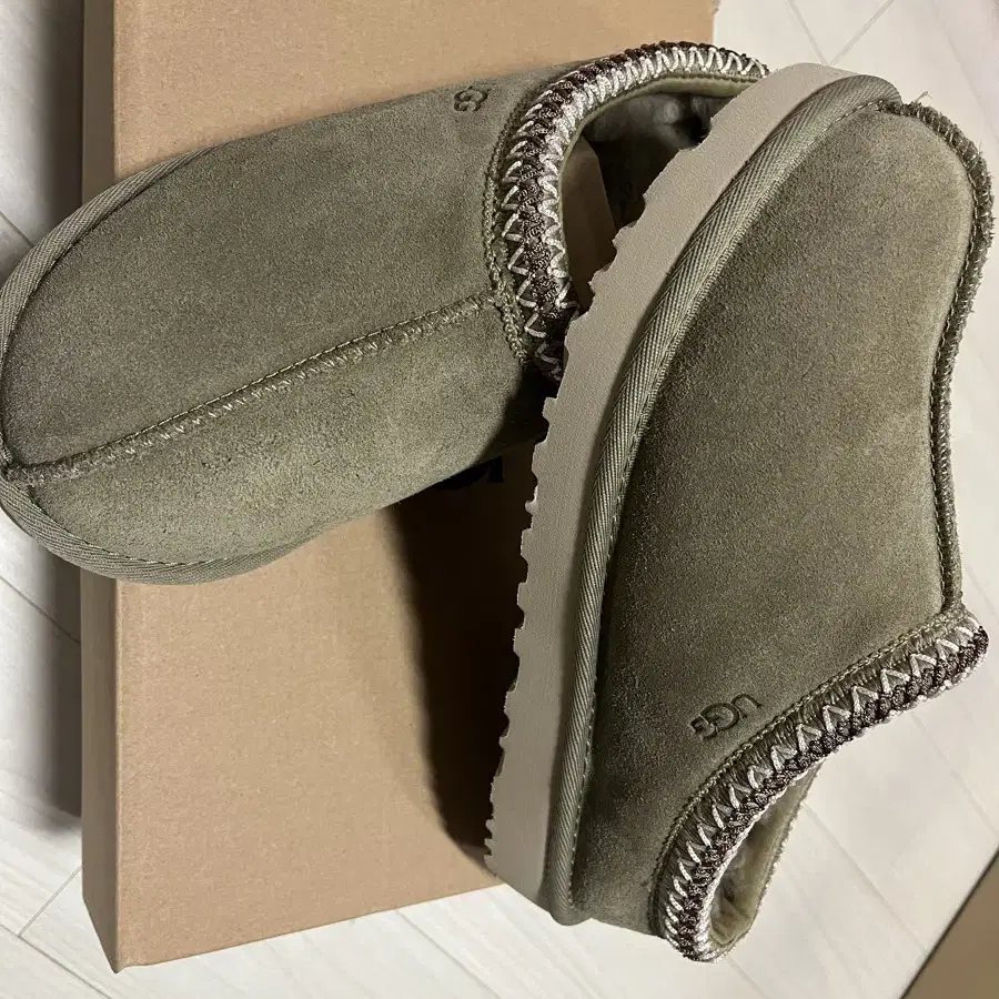 어그 타스만 UGG Tasman Slipper Antilope 240mm