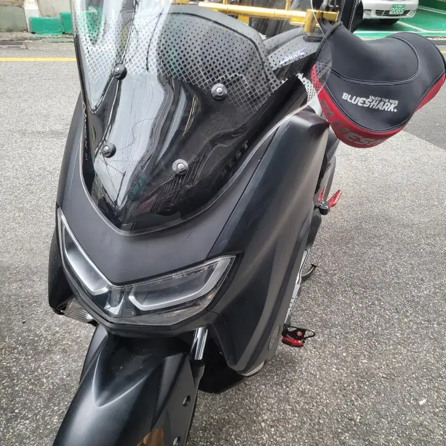 nmax 125 팝니다