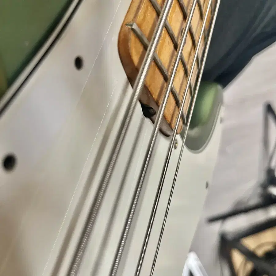 펜더 프레시젼 스페셜 80 (Fender Precision Special