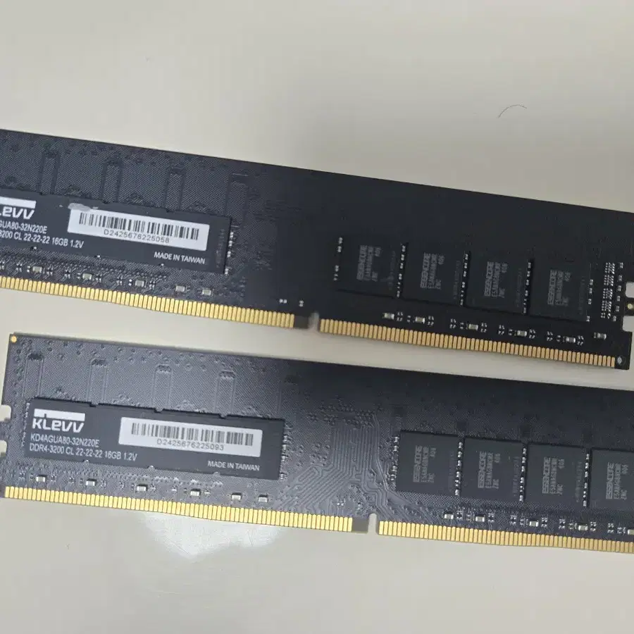 klevv ddr4 3200 32G(16x2) 팝니다