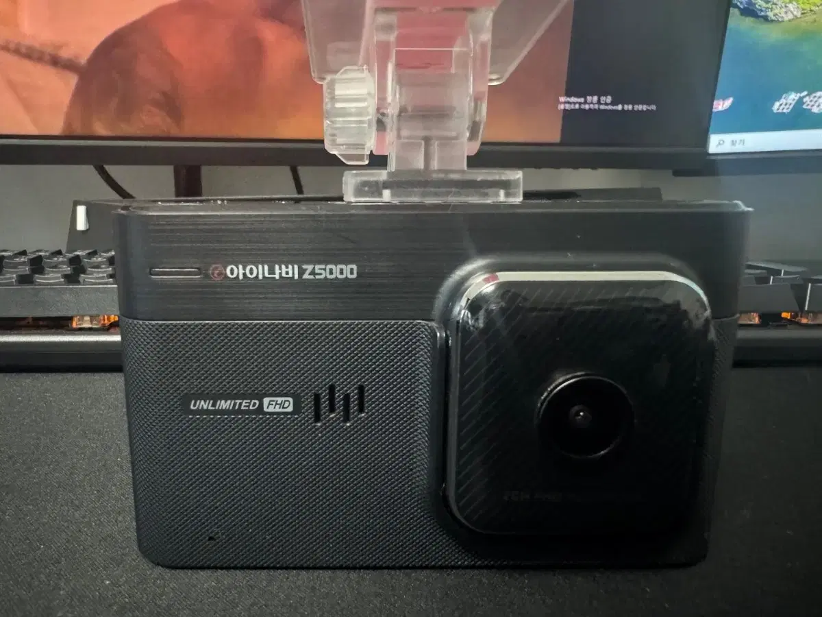 블랙박스 2채널 아이나비 Z5000 FHD 32GB 팝니다. 2591B