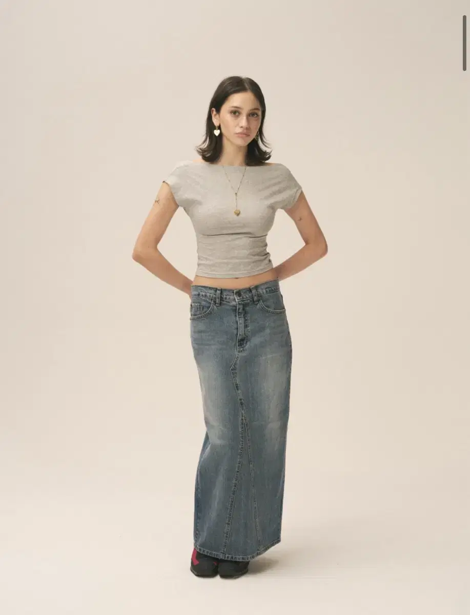 글로니 94 MID-RISE DENIM LONG SKIRT (BLUE)