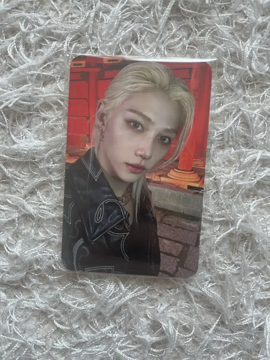 Total yes24 felix pre-order benefit photocard (shipping included)