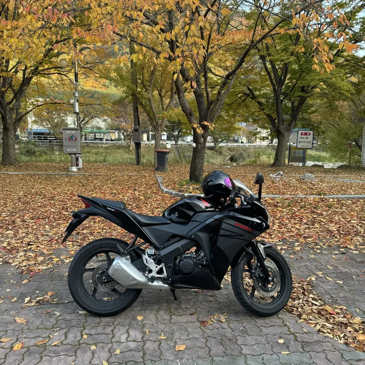 혼자 Cbr125 17년식