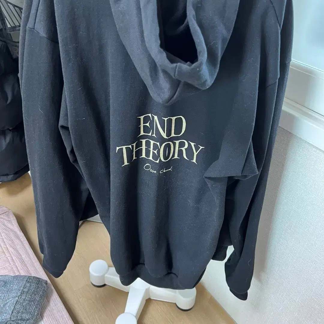 윤하 END Theory 굿즈 후드티 판매합니다.