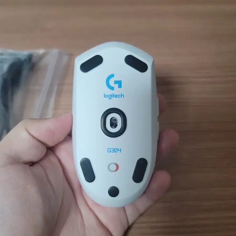 로지텍 G304 화이트 저소음 마우스