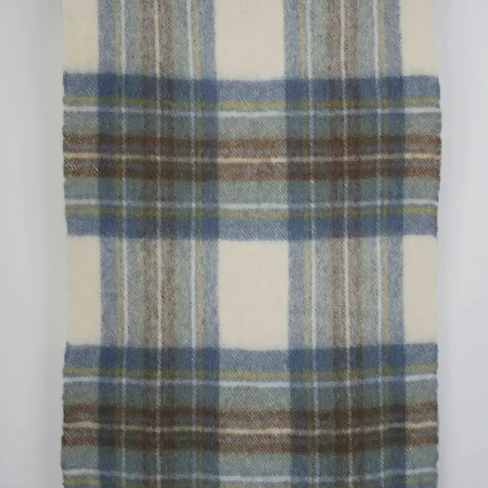 pure lambswool muffler (Scotland made)