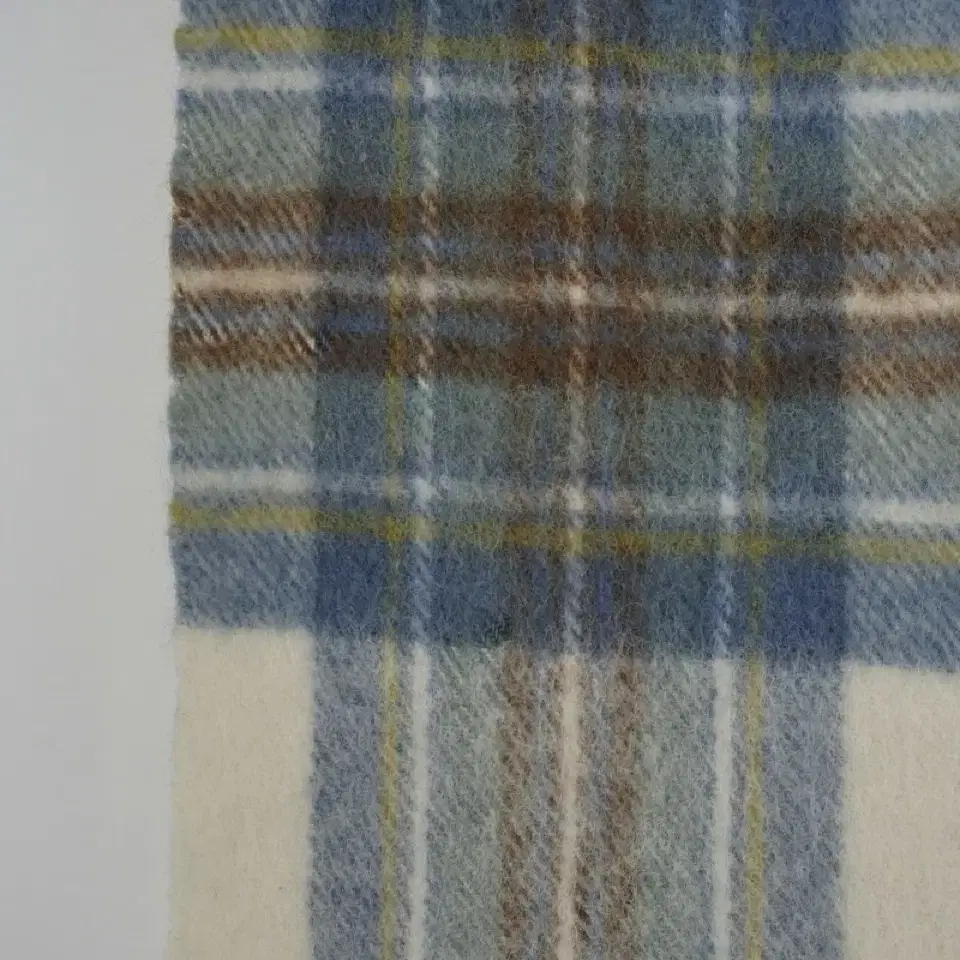 pure lambswool muffler (Scotland made)