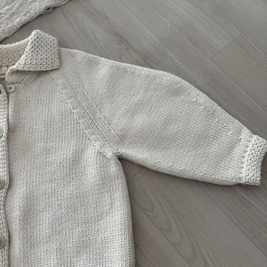 낫띵리튼 Lou knit cardigan 판매해용 :)