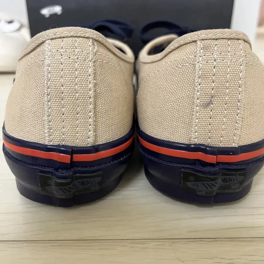 반스볼트X나이젤카본 어센틱 US11 290사이즈 vans vault