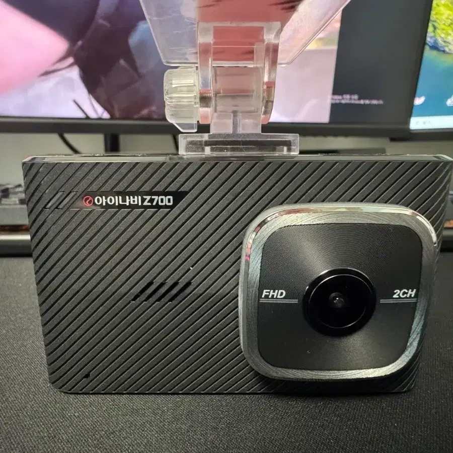 블랙박스 2채널 아이나비 Z700 FHD 32GB 팝니다. 2432A