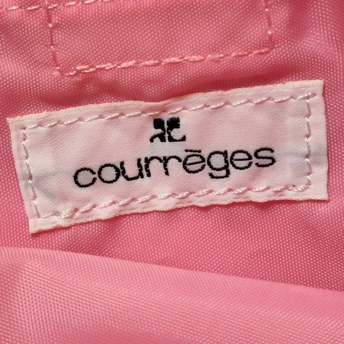 COURREGES x Hello kitty  꾸레주 키티 콜라보 크로스백