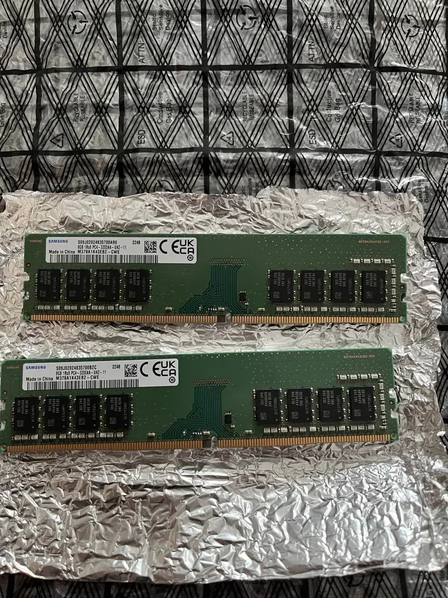 삼성 DDR4 8GB 3200 2개 팝니다.총16GB